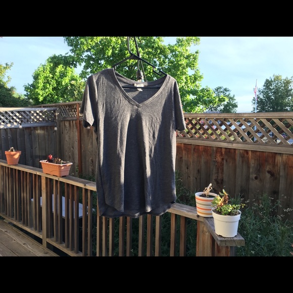 Gray t-shirt - Picture 1 of 3